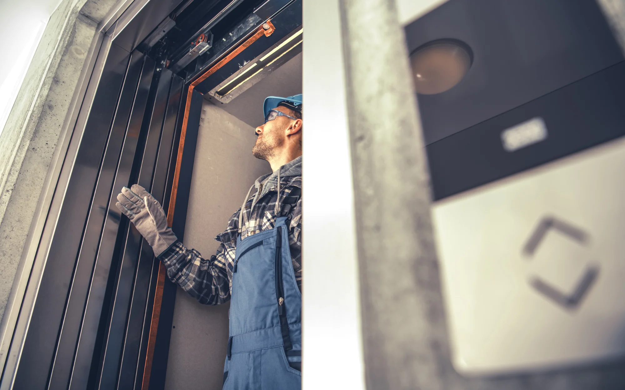 Elevator Maintenance Service Img