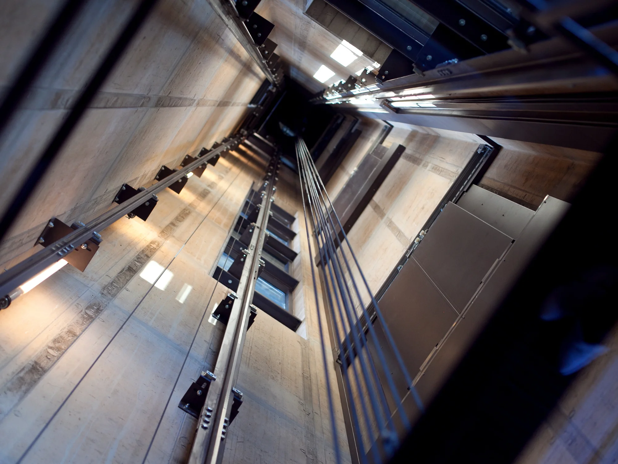 Negative Impact of Outdated Elevators on Tenant Satisfaction and Property Value img